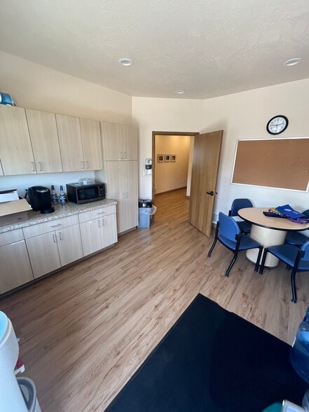 More Photos Of 175 N 1st St, Lander Healthcare For Lease