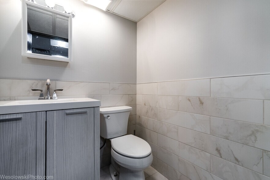 More Photos Of 201 E Army Trail Rd, Bloomingdale Medical For Lease