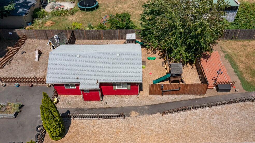 More Photos Of 334 SE 146th Ave, Portland Daycare Center For Sale