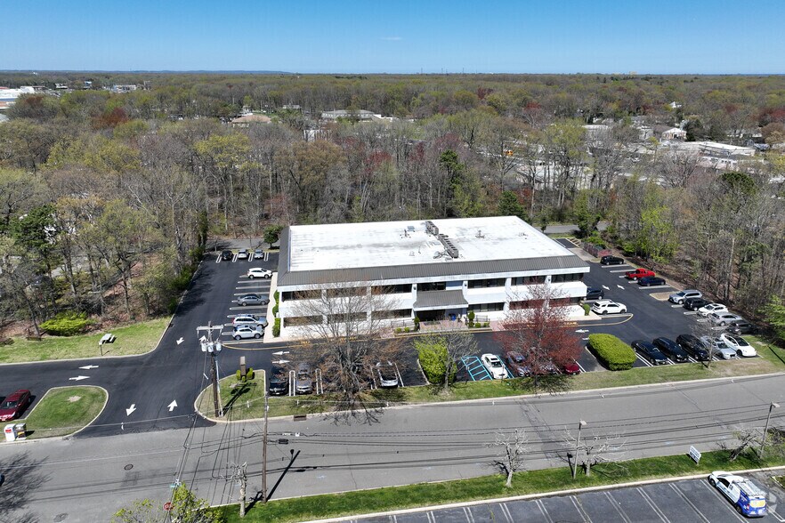 More Photos Of 1500 Lawrence Ave, Ocean Office For Lease