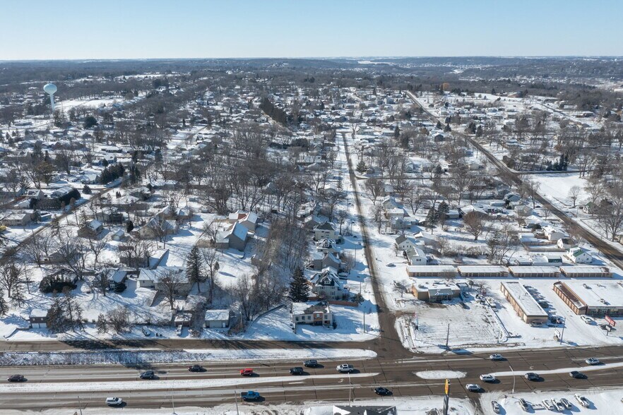 More Photos Of 2109 S Broadway, Rochester Office For Sale