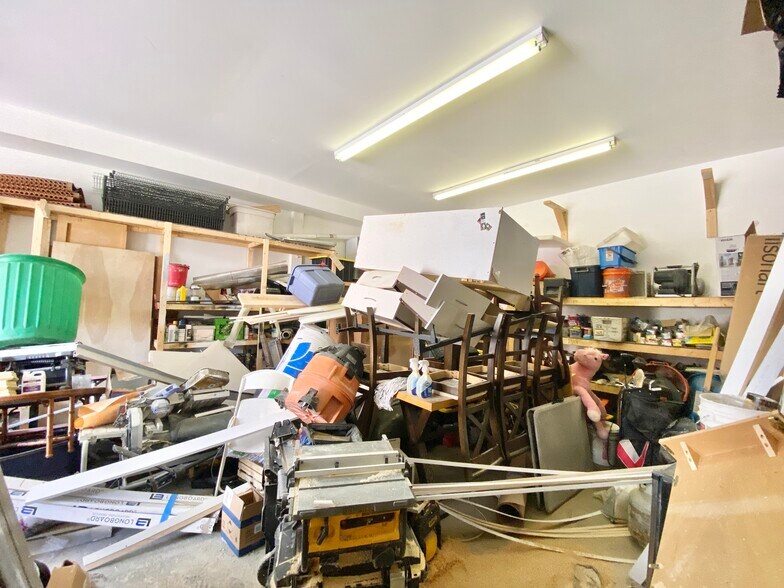 More Photos Of 8329 Delaware Ave, Upper Darby Service For Sale