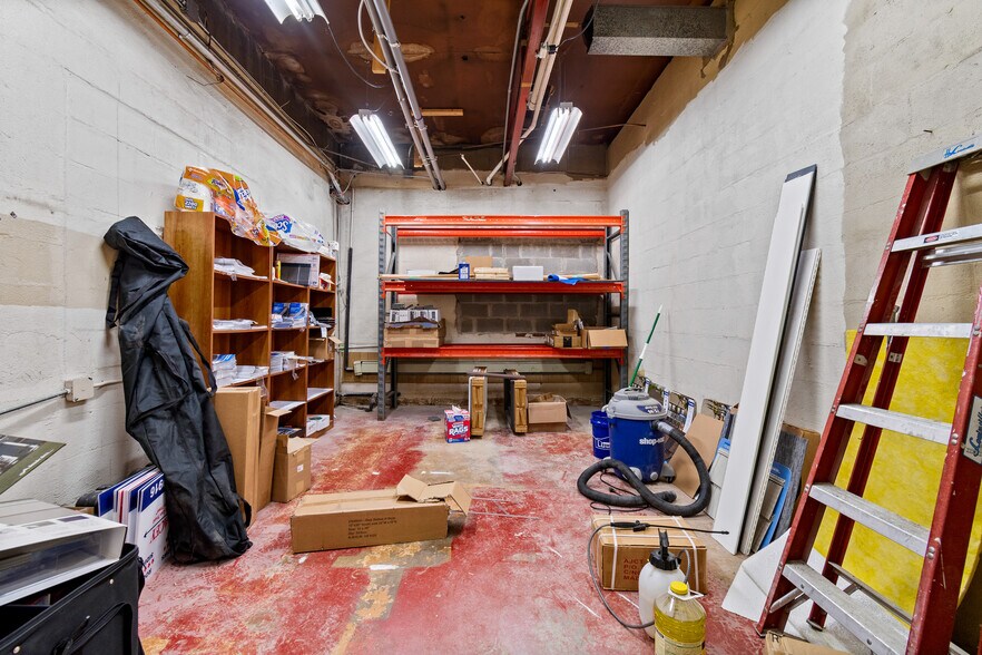 More Photos Of 8028 Newark Rd, Mount Vernon Industrial For Sale