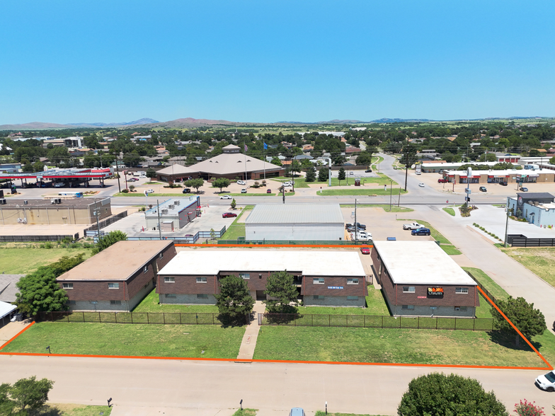 Primary Photo Of 6401 NW Oak Ave, Lawton Apartments For Sale