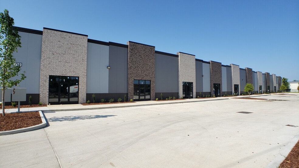 Primary Photo Of 710 Middle Tennessee Blvd, Murfreesboro Flex For Lease