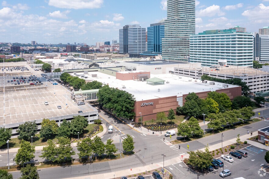 More Photos Of 10 Mall Dr W, Jersey City Department Store For Lease