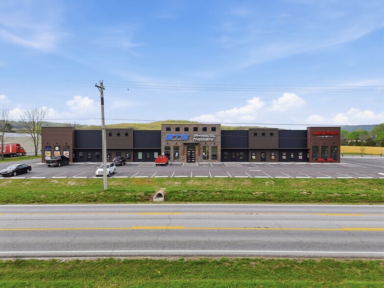 More Photos Of 2355 Center St, Fayetteville Storefront For Lease