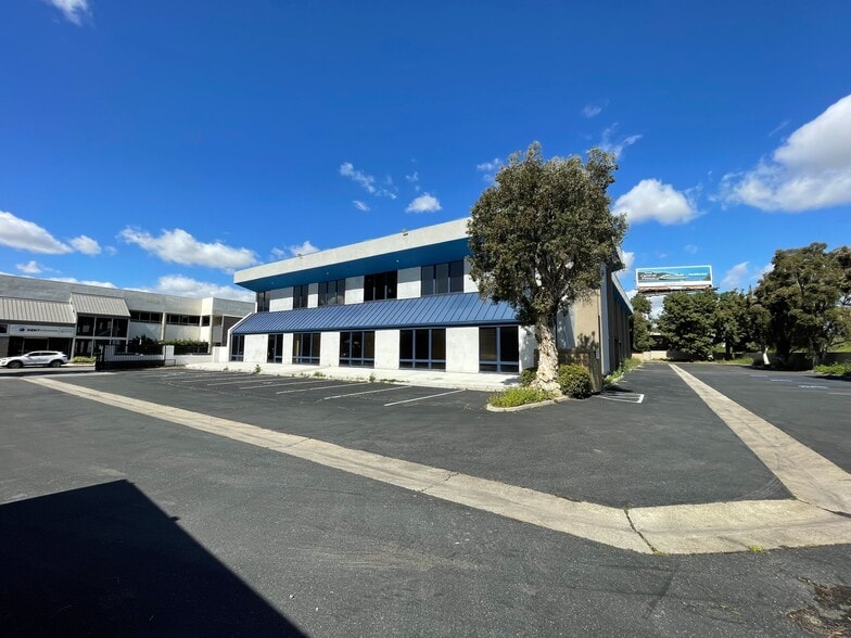 More Photos Of 171 S Anita Dr, Orange Medical For Lease
