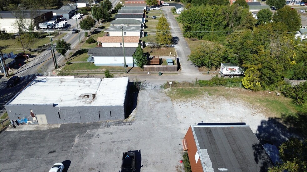 More Photos Of 2716 Dodson Ave, Chattanooga General Retail For Sale