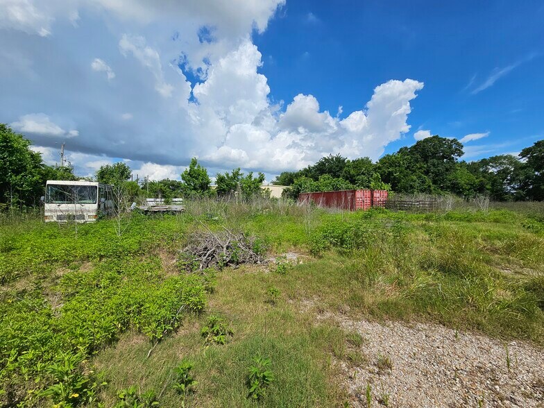 More Photos Of 6007 Van Zandt St, Houston Land For Lease
