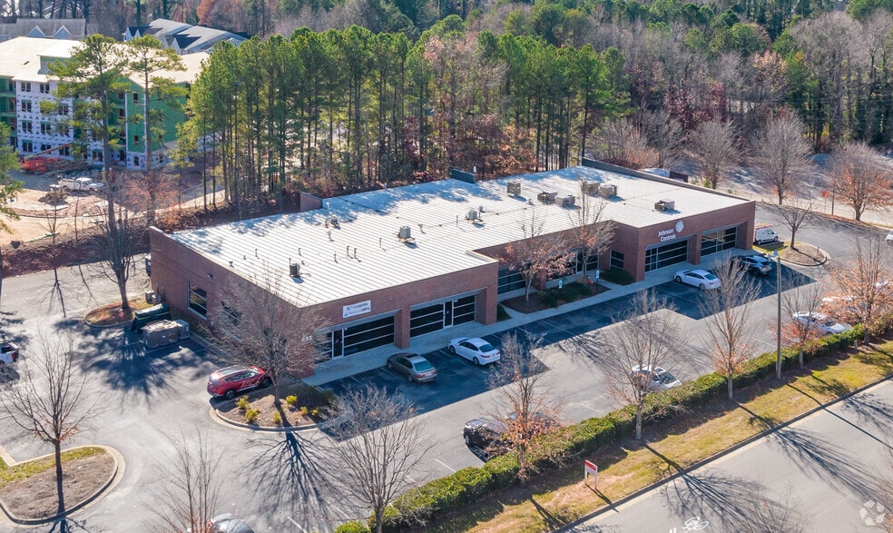 More Photos Of 633 Hutton St, Raleigh Showroom For Lease