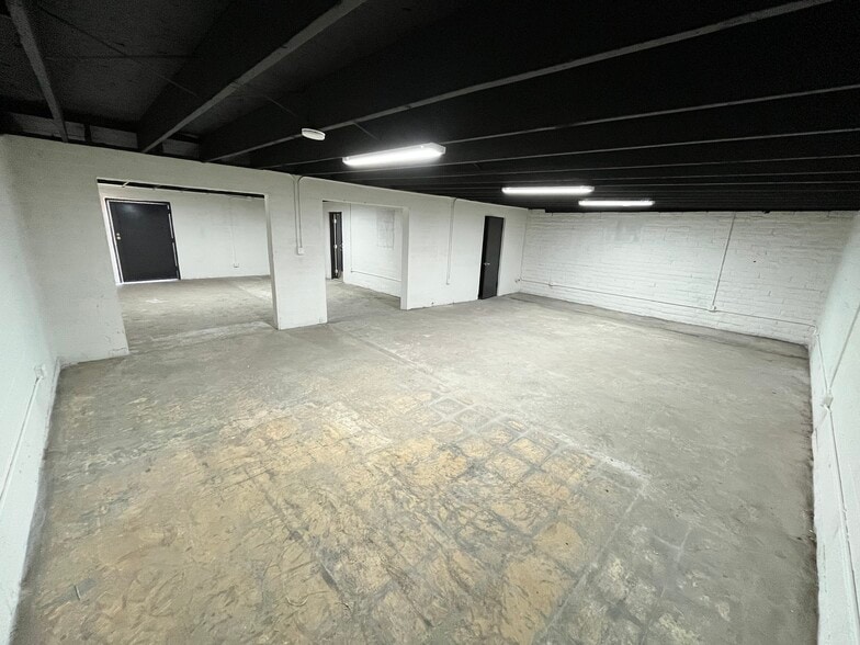 More Photos Of 2538 E McDowell Rd, Phoenix Freestanding For Lease