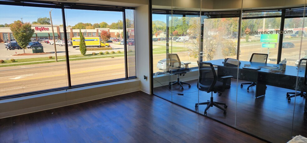More Photos Of 2144 S Macarthur Blvd, Springfield Office For Lease