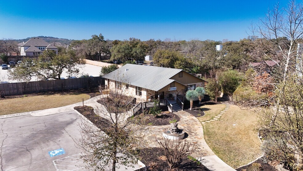 More Photos Of 32255 IH-10 W, Boerne Loft Creative Space For Lease