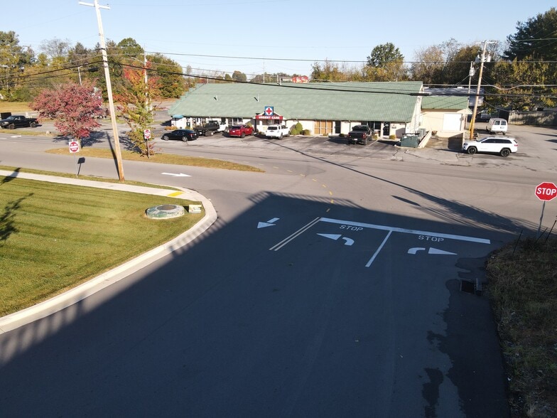 More Photos Of 110 Whitewood Blvd, Johnson City General Retail For Lease