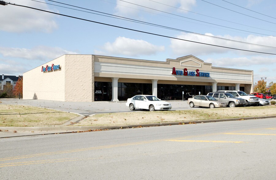 More Photos Of 131 John R Rice Blvd, Murfreesboro Freestanding For Lease