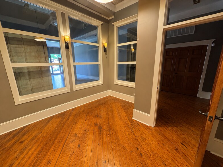 Primary Photo Of 60 N Jackson St, Winder Office For Lease