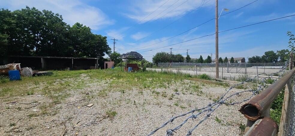 More Photos Of 800 Forest Avenue, Kansas City Land For Sale