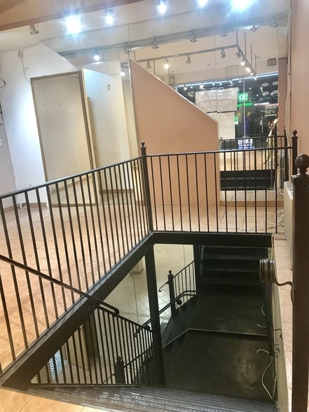 More Photos Of 3189 Steinway St, Astoria Storefront Retail Office For Lease