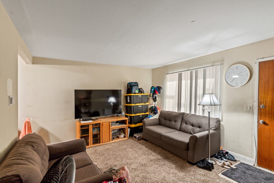 More Photos Of 5390 Carryback Ave, San Jose Apartments For Sale