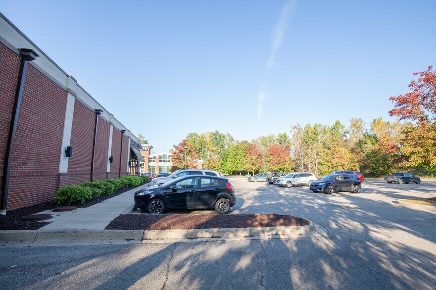 More Photos Of 5340 Jackson Rd, Ann Arbor Restaurant For Sale