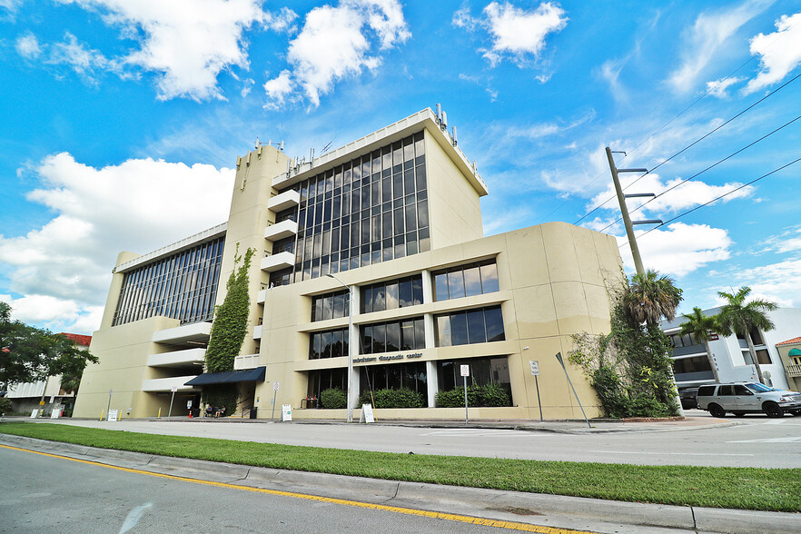 Primary Photo Of 747 Ponce de Leon Blvd, Coral Gables Medical For Lease