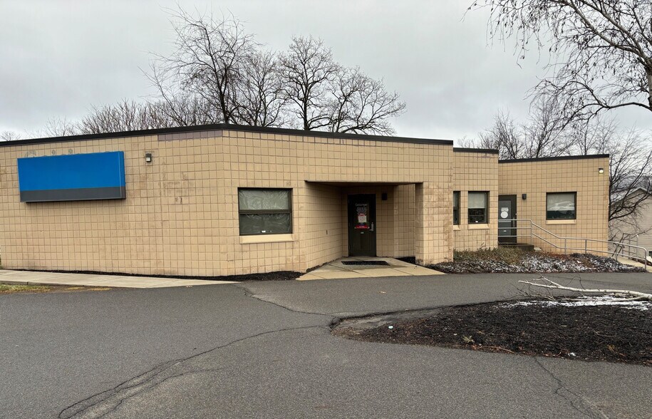 More Photos Of 4004 Birney Ave, Moosic Medical For Sale