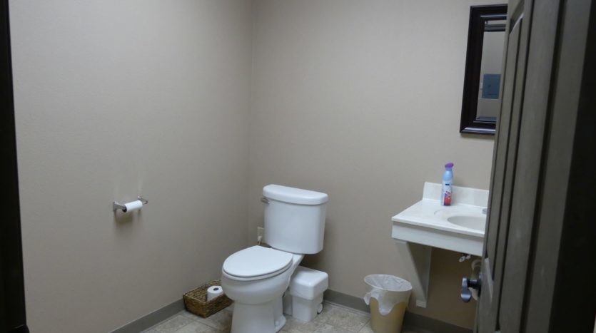 More Photos Of 101 22nd Ave, Brookings Office For Lease