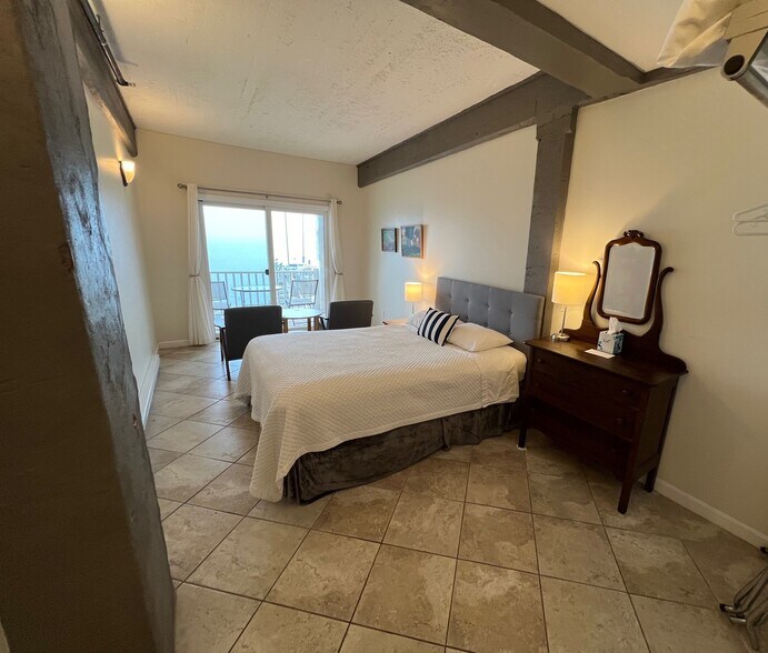 More Photos Of 69 Johnson St, Lubec Hotel For Sale