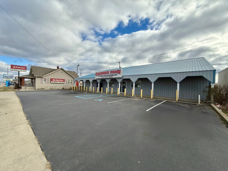 Primary Photo Of 612 E Tipton St, Seymour Freestanding For Sale