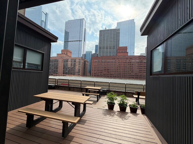 More Photos Of 118 N Clinton St, Chicago Loft Creative Space For Lease