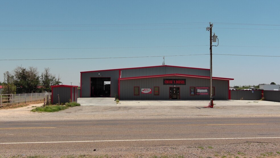 More Photos Of 5800 N Moss Ave, Odessa Warehouse For Sale