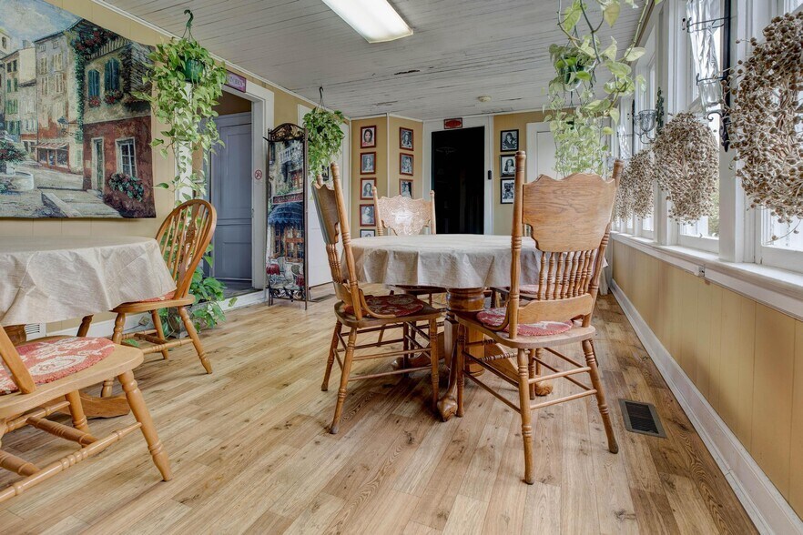 More Photos Of 134 E Main St, Morehead General Retail For Sale