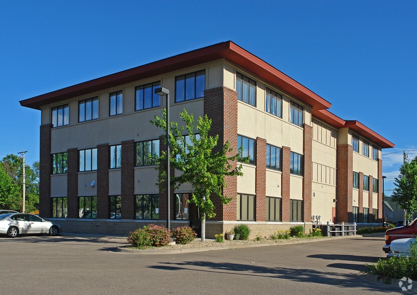 Primary Photo Of 1912 N Lexington Ave, Roseville Medical For Lease