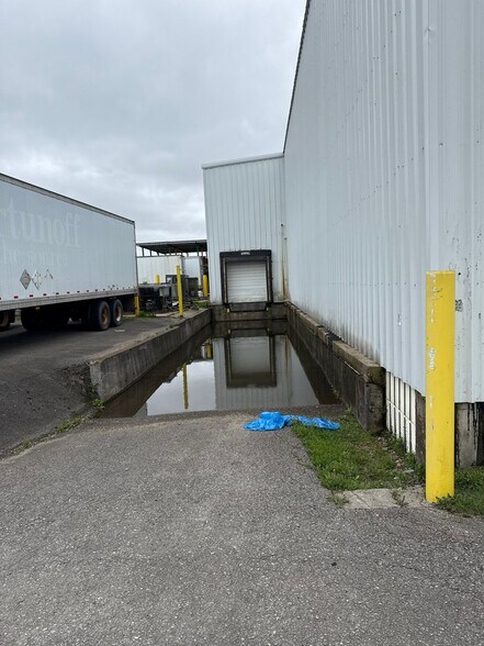 More Photos Of 88 Cadbury Way, Holley Refrigeration Cold Storage For Sale