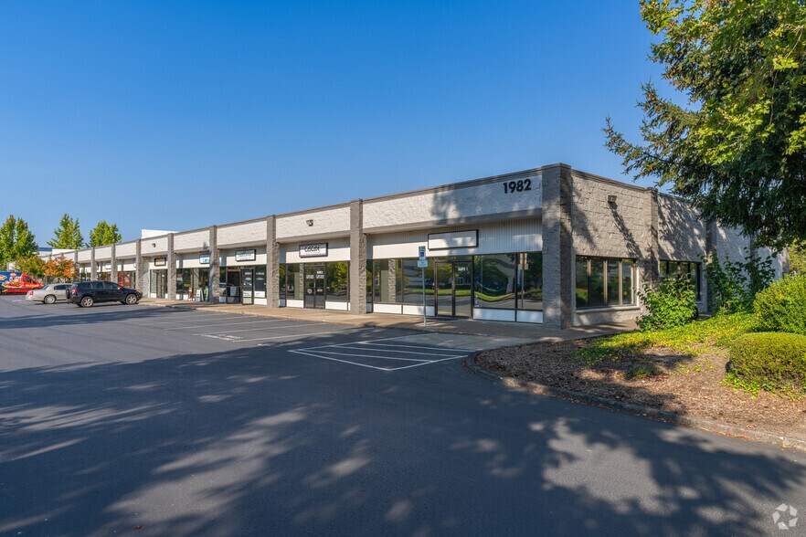 More Photos Of 1960 NE 25th Ave, Hillsboro Distribution For Lease