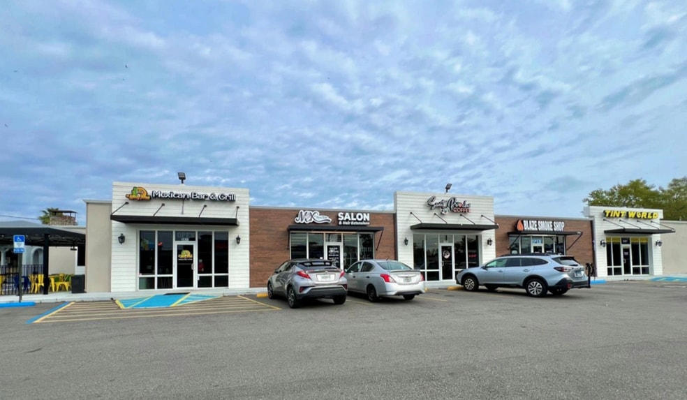 Primary Photo Of 3907 Baymeadows Rd, Jacksonville Storefront For Lease