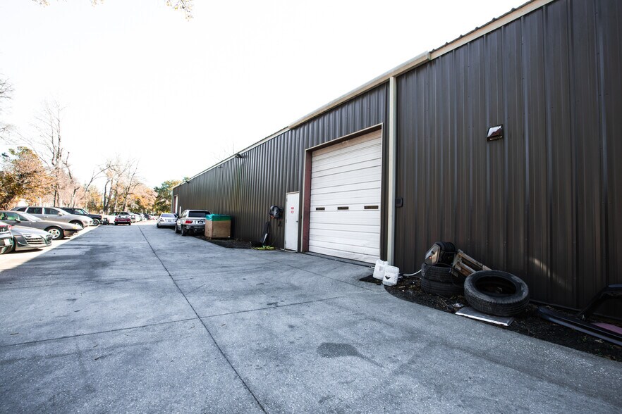 More Photos Of 5080 Rivers Ave, North Charleston Showroom For Sale