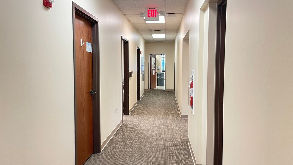 More Photos Of 240 Union Station Plz, Bethlehem Office For Sale