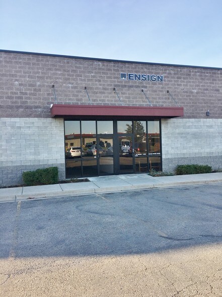 More Photos Of 1565 W Hill Field Rd, Layton Showroom For Lease