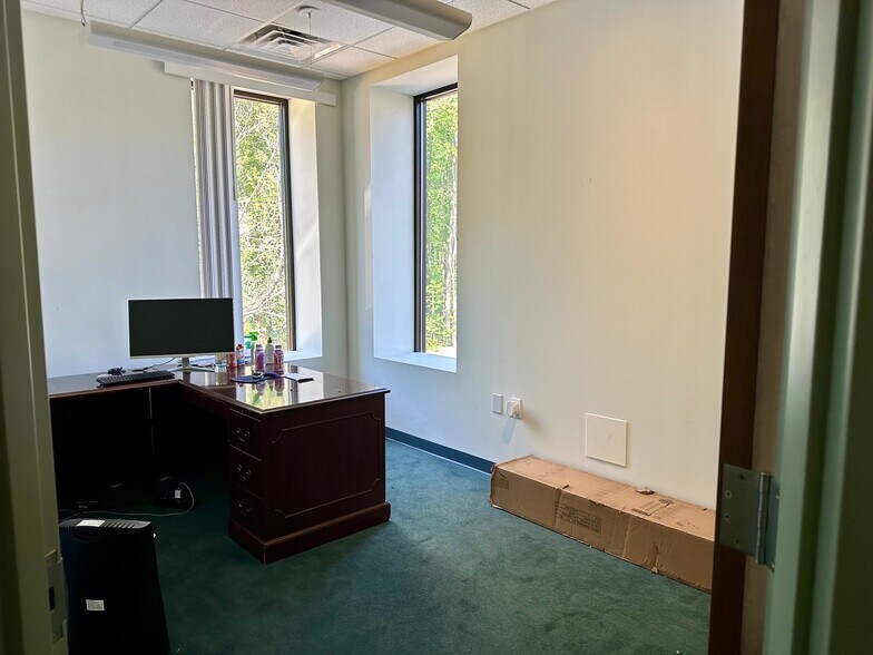 More Photos Of 4708 S Old Peachtree Rd, Norcross Light Distribution For Sale