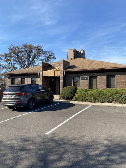 Primary Photo Of 4727 Cornell Rd, Blue Ash Office For Lease