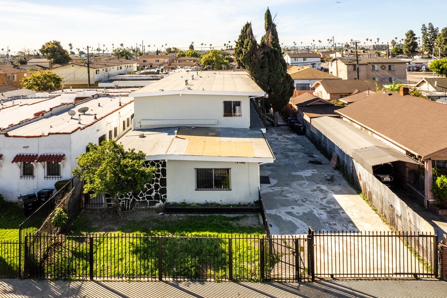 More Photos Of 732 W 76th St, Los Angeles Apartments For Sale