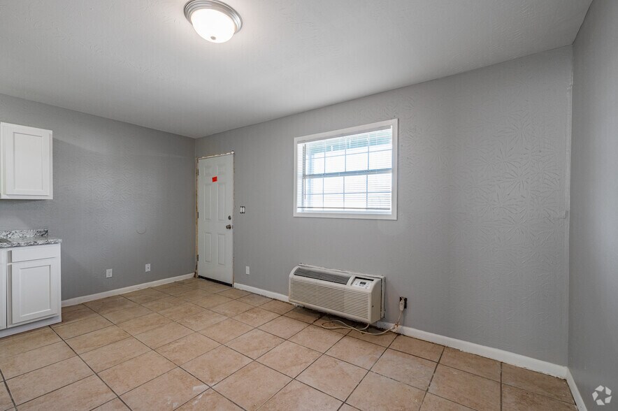 More Photos Of 1820 E Texas St, Bossier City Apartments For Sale