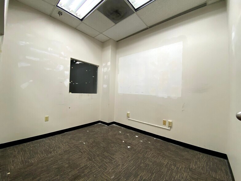 More Photos Of 208-210 Grant St, Pittsburgh Medical For Lease