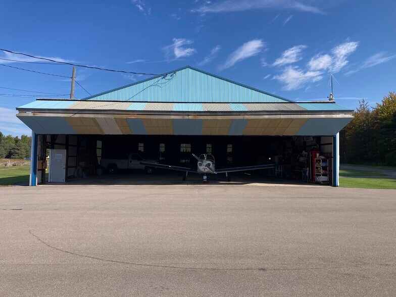 More Photos Of 6765 Heltz Rd, Lake View Airplane Hangar For Sale