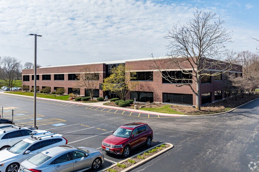 More Photos Of 1700 Park St, Naperville Office For Lease