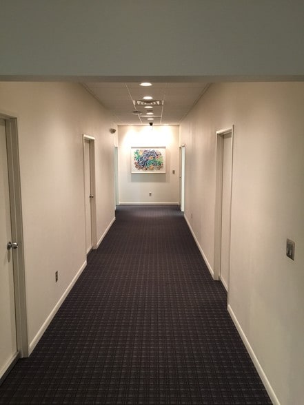 More Photos Of 3515 Lakeshore Dr, Saint Joseph Office For Lease