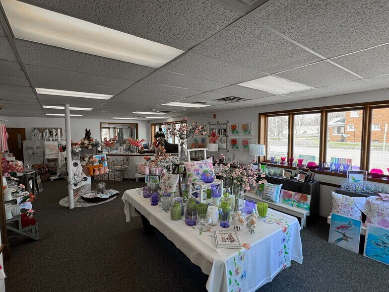 More Photos Of 2601 S 6th St, Springfield Medical For Lease