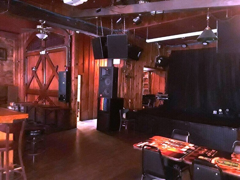 More Photos Of 308 S Hamilton St, Saginaw General Retail For Sale